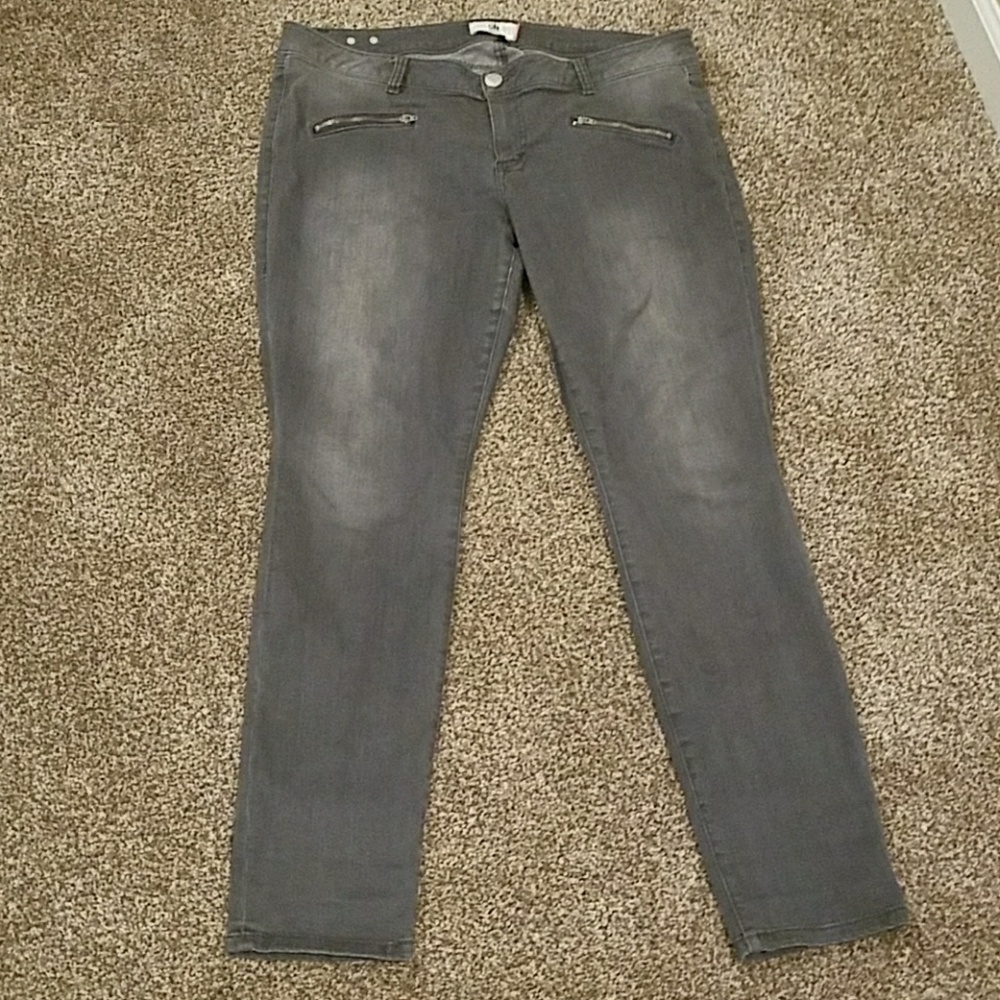 Cabi Gray Zip Skinny Jean