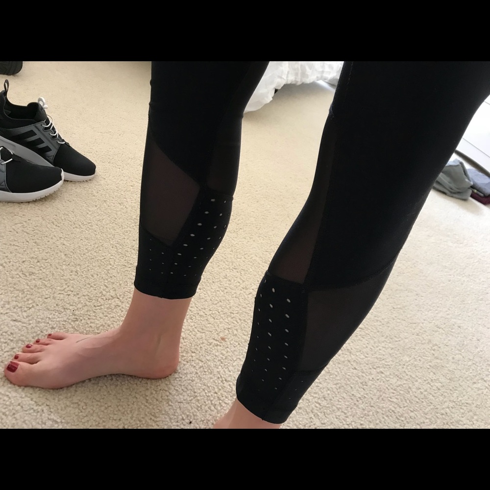 90 Degree Mesh Crop leggings - XS