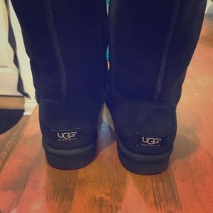 Black uggs size 10