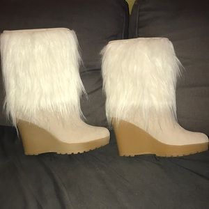 Faux fur nude boots