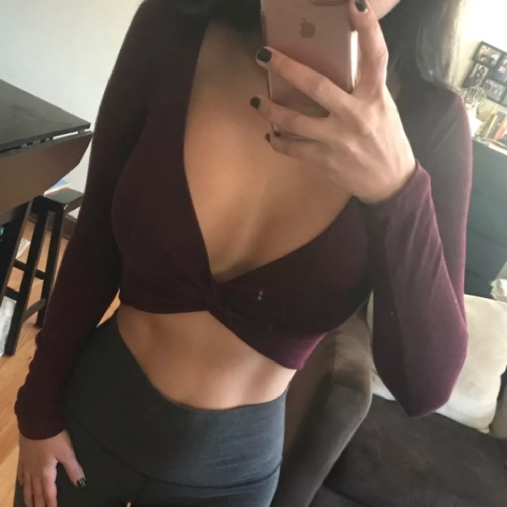 ❌SOLD❌ Gorgeous Crop Top