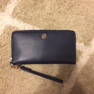 Tory Burch wallet/wristlet
