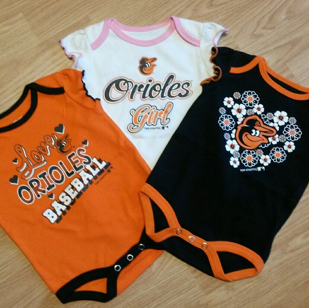 Never worn New Orioles baby girls onesies 3-6 mo