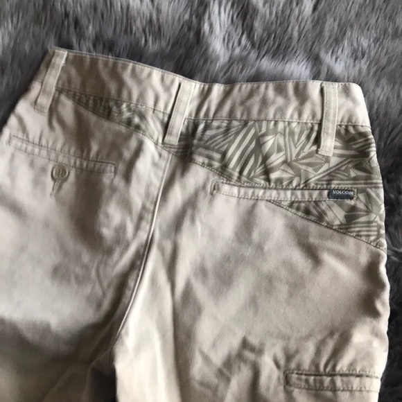 Boys Volcom shorts - Picture 3 of 3