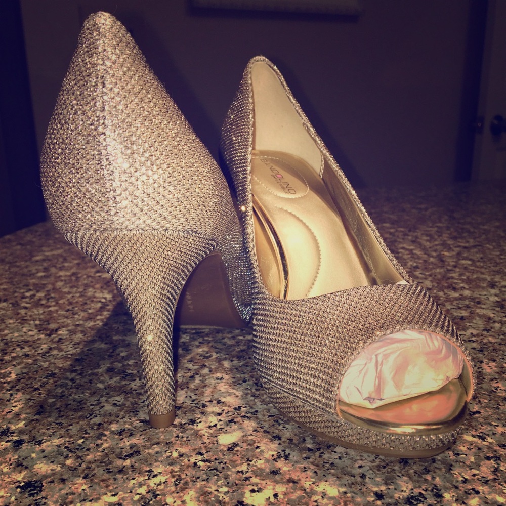 Bandolino Supermodel Pumps