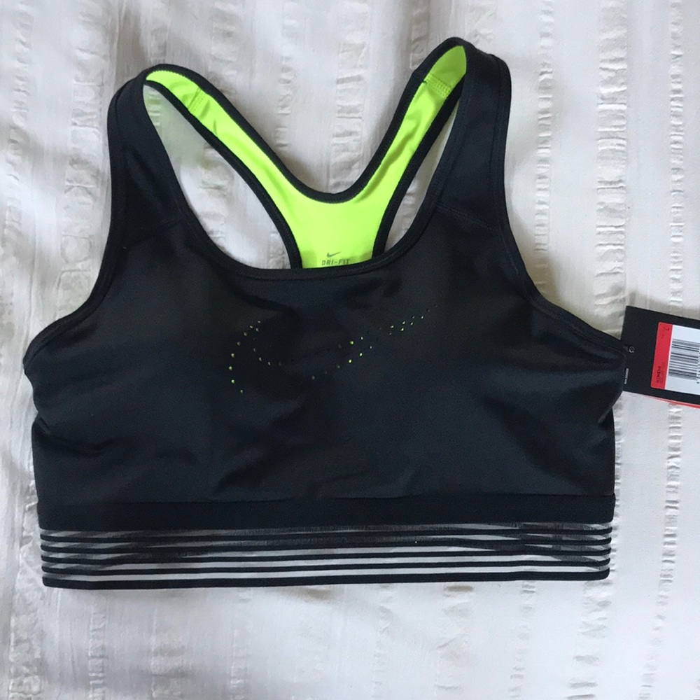 Brand new Nike sports bra
