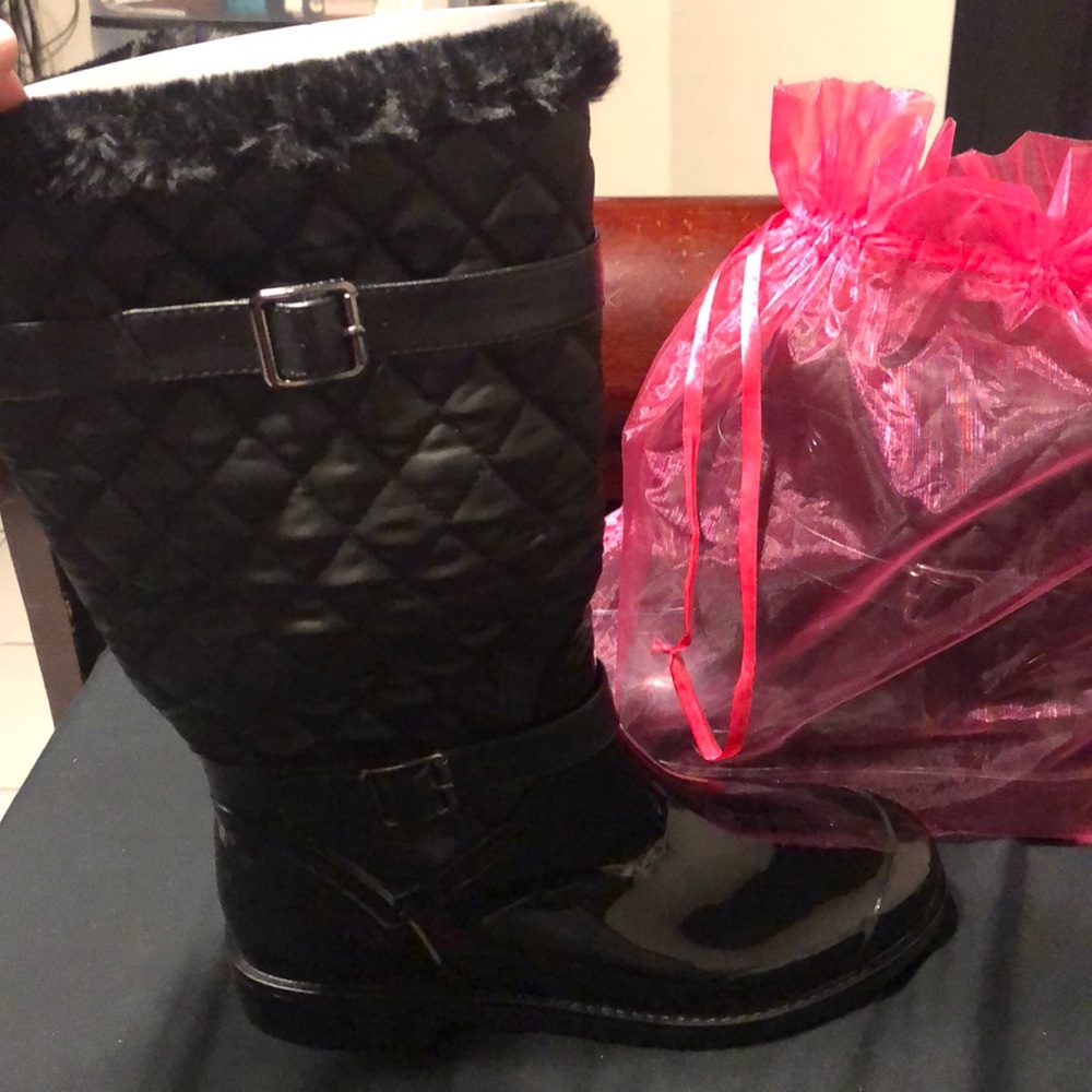 Black snow /winer boots