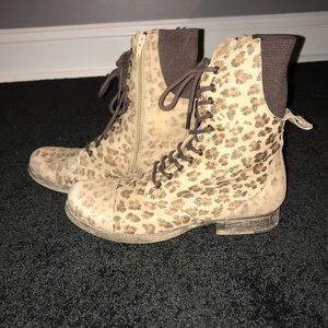 Cheetah combat boots