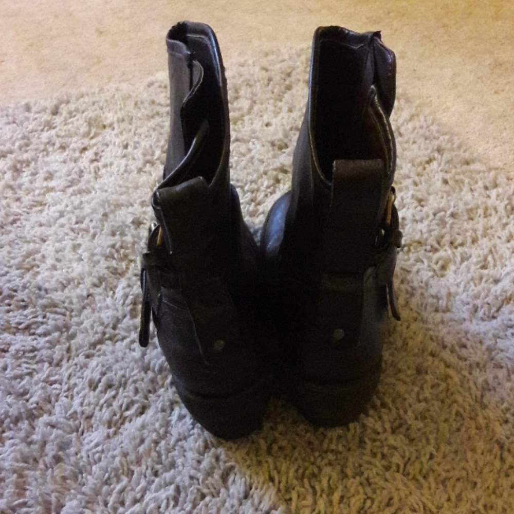 Booties - Picture 4 of 4