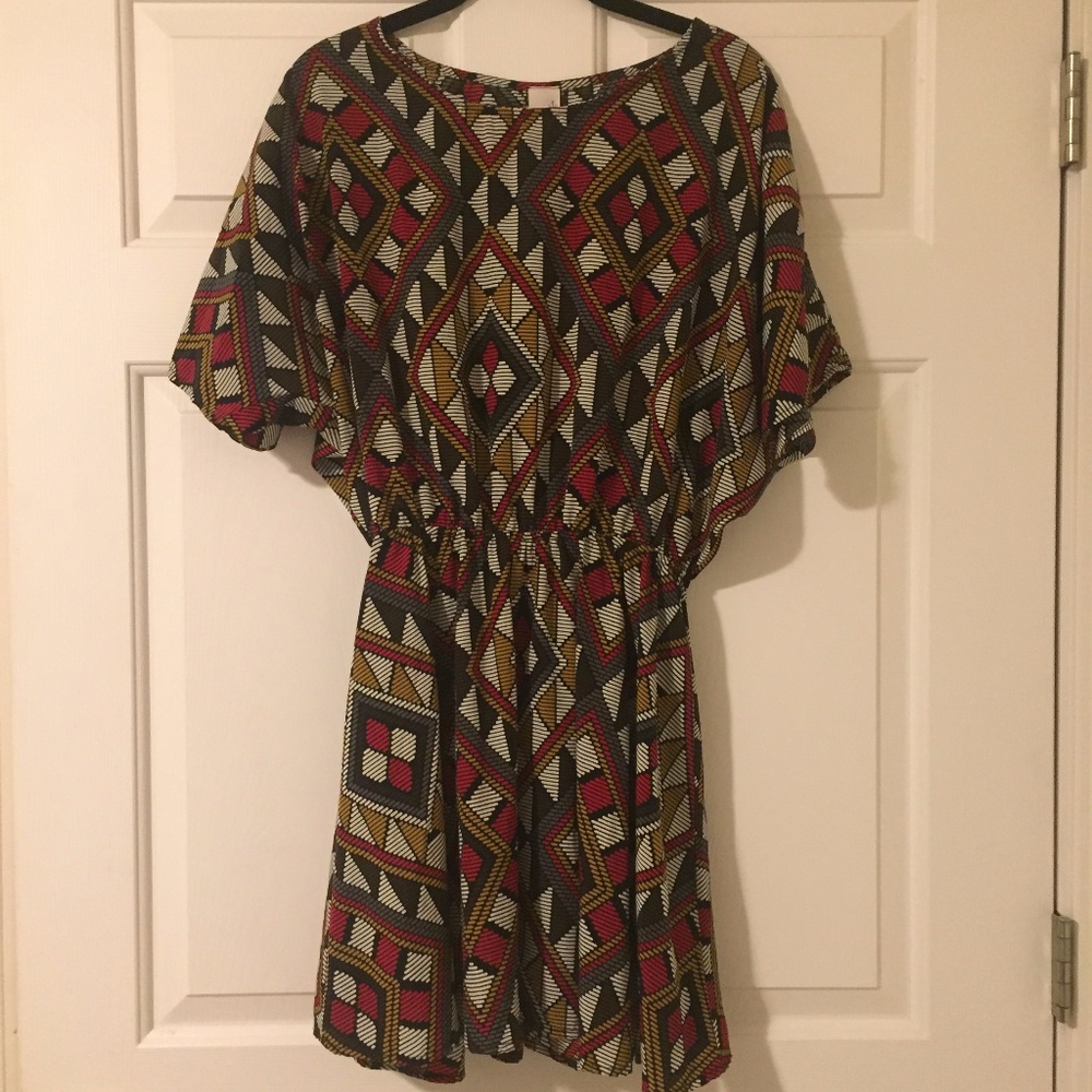 Francesca's Collections red/black print dress