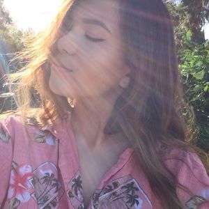 Meet your Posher, Athenie