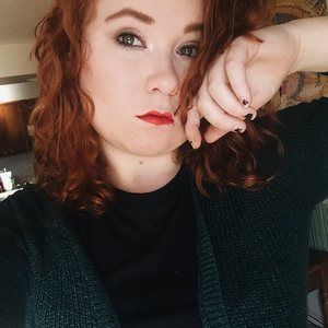 Meet your Posher, Carly