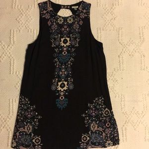 Very cute dress!