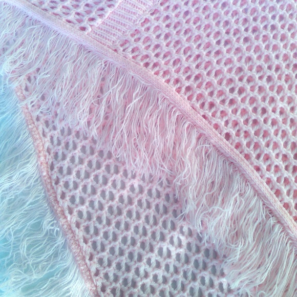HP Pink Traffic Asymmetric High-Low Crochet Knit Shawl Sweater Fringe So Soft! - Picture 8 of 8