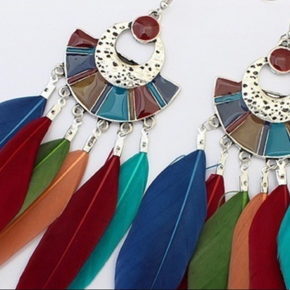 Bohemian Dangle Multi Color Feather Earrings NEW - Picture 5 of 7