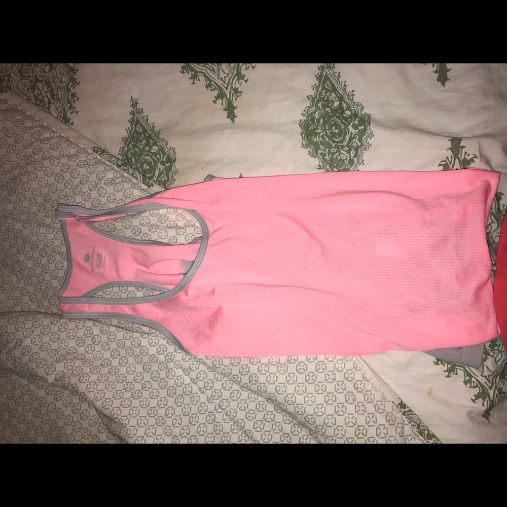 Women's mesh racerback tank top