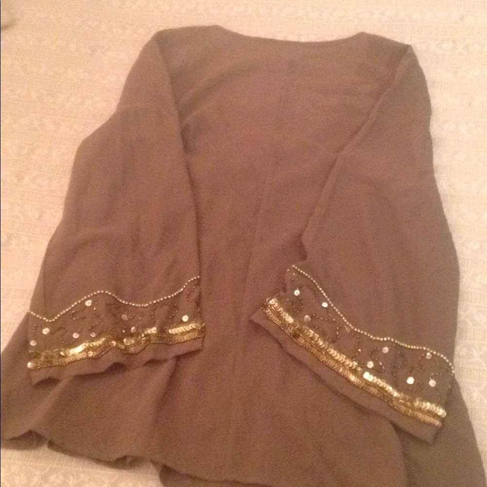 Top - Picture 3 of 3