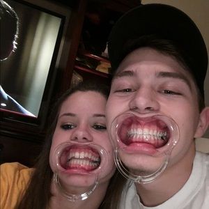 Meet your Posher, Devin