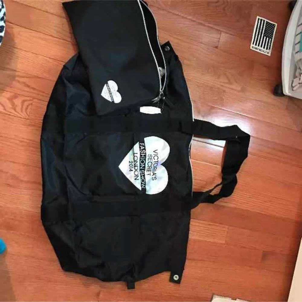 Victoria Secret Gym/ Weekend Bag