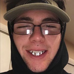 Meet your Posher, Logan