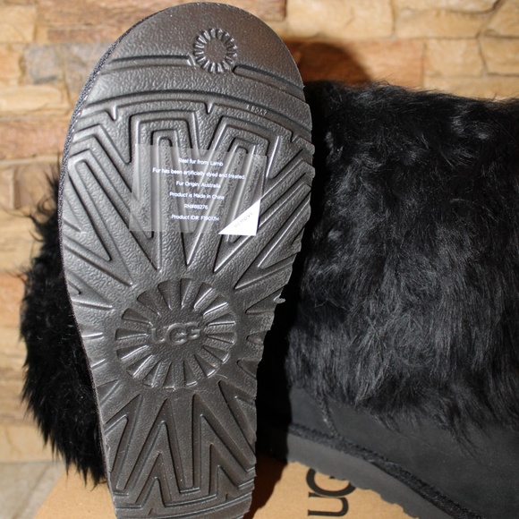 UGG Classic Short Sheepskin Cuff Fur Boots - Picture 4 of 8