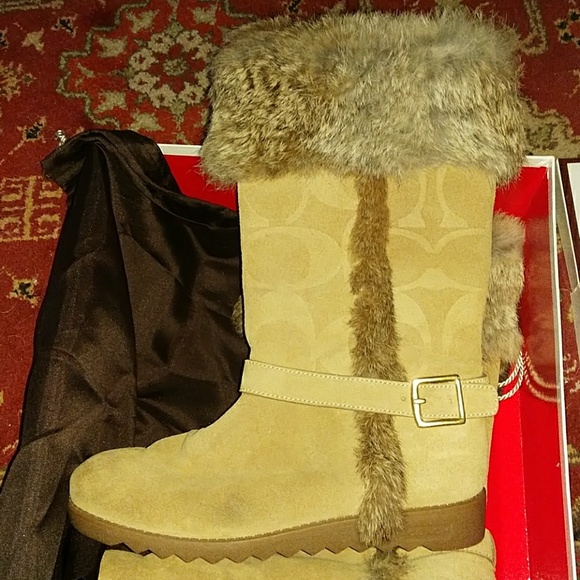 Coach Rabbit cuffed and trimmed boots - Picture 2 of 4