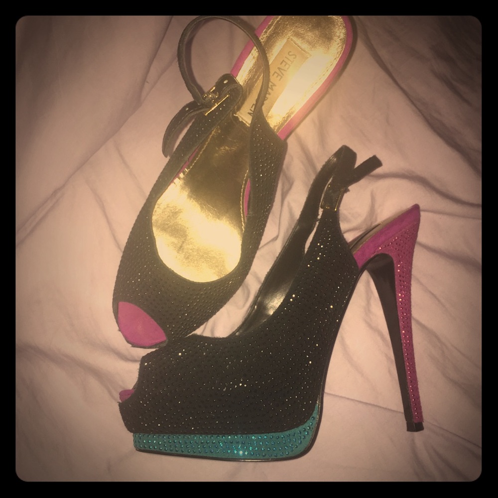 Steve Madden Peep Toe Pumps