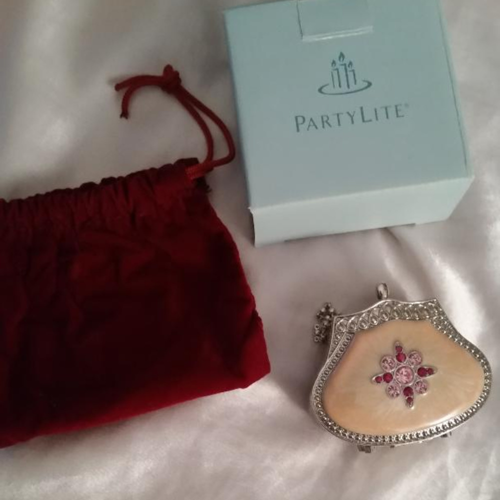 PartyLite Hollywood Glamour Travel Tealight Holder