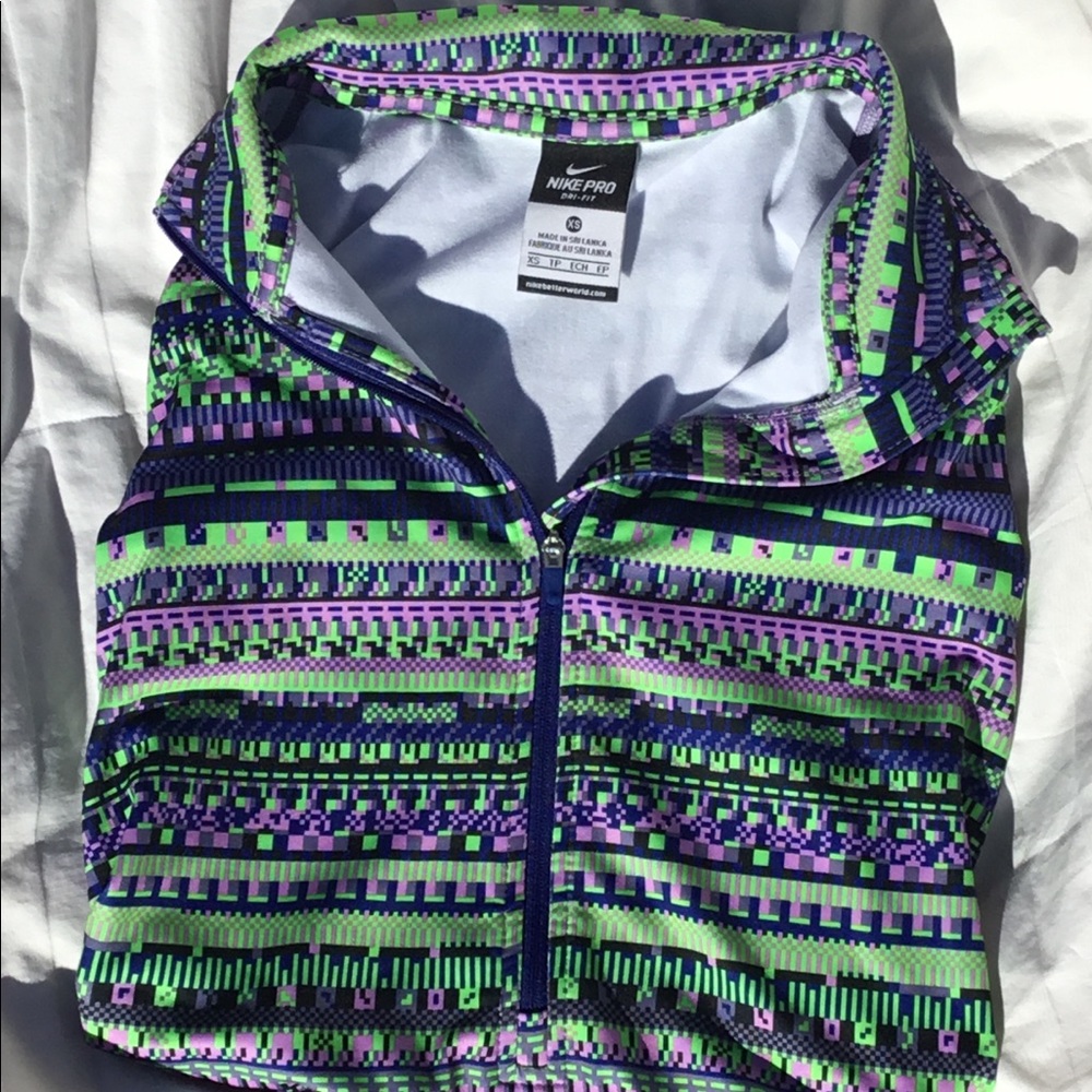 Nike: long sleeved shirt/sweatshirt.