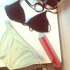 Black bikini top size small
