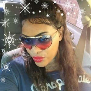 Meet your Posher, Shun