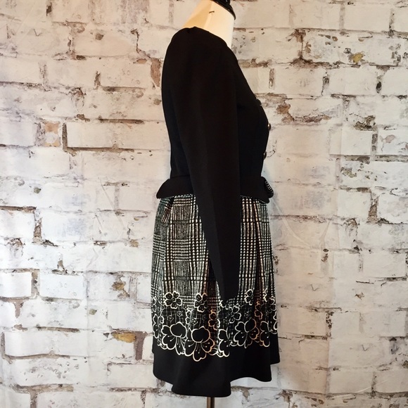 Yi Zheng Mei dress - Picture 3 of 4