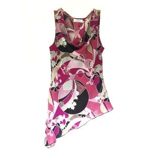 🔴💲 Asymmetrical fun print top!