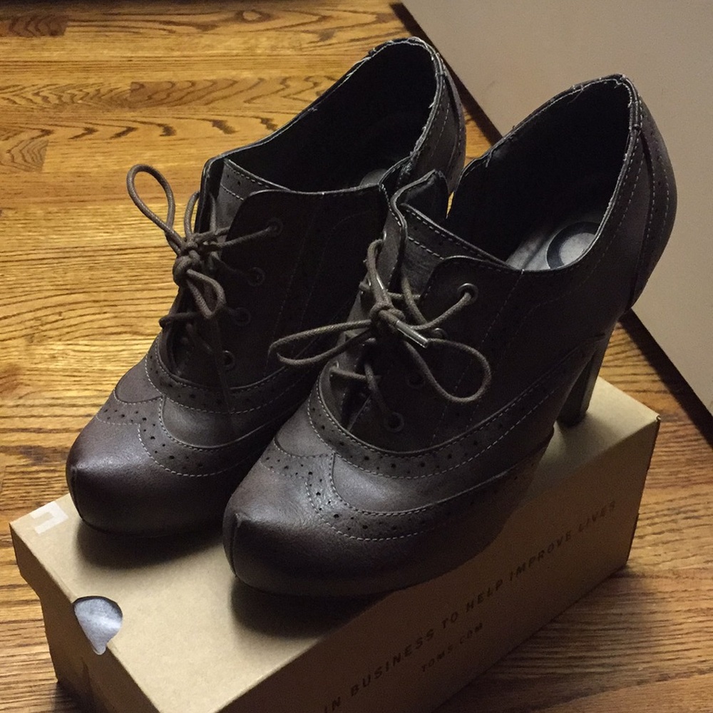 1920’s esq Guess heels.