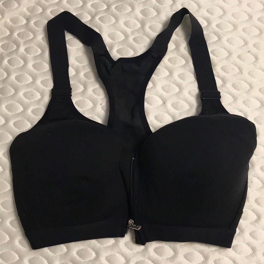 32D VS sports bra