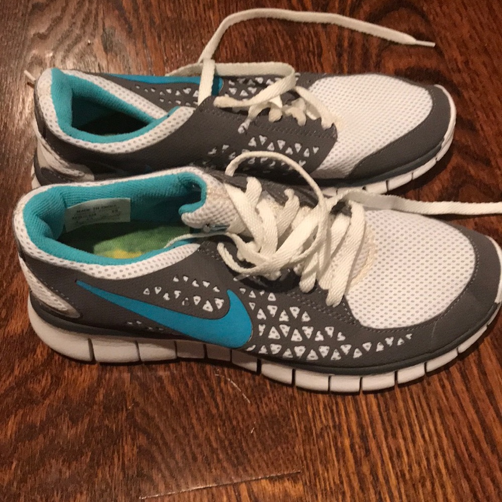 Nike Women Free Run Sneakers