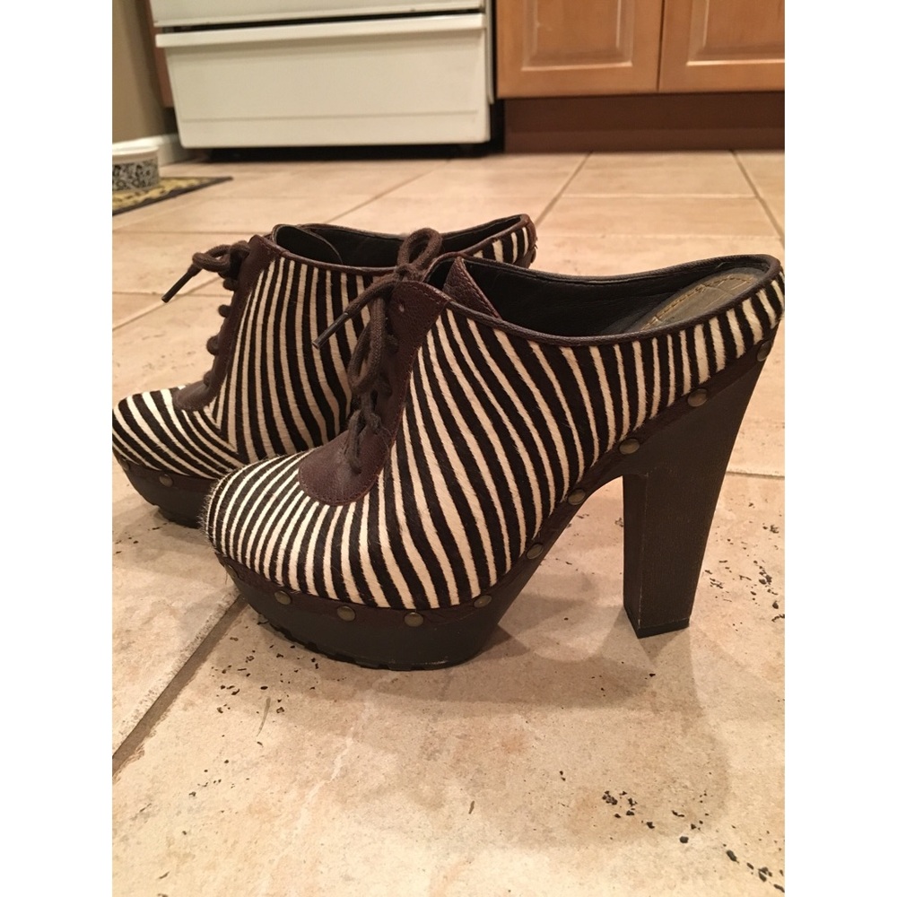 Sam edelman brown zebra print clogs size 6 1/2