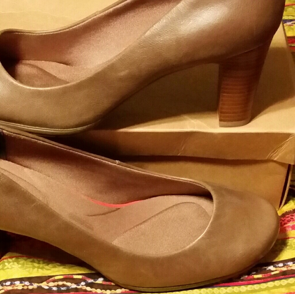 Rockport Total Motion Pump Size 9.5