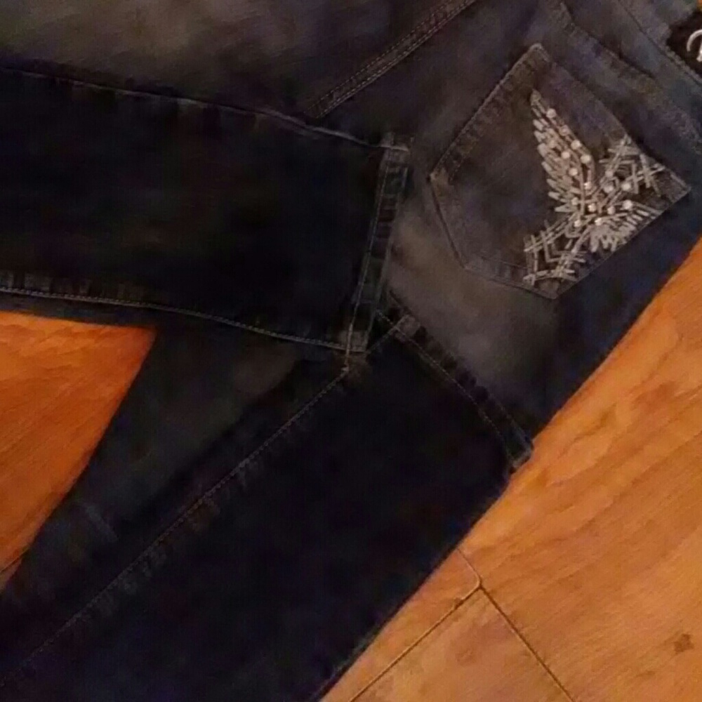 Nv jeans missing button - Picture 3 of 4