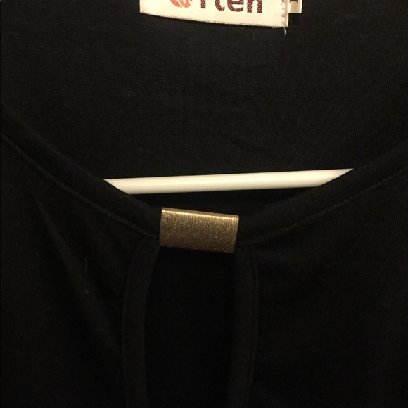 Black Bodycon dress with keyhole - Picture 2 of 4