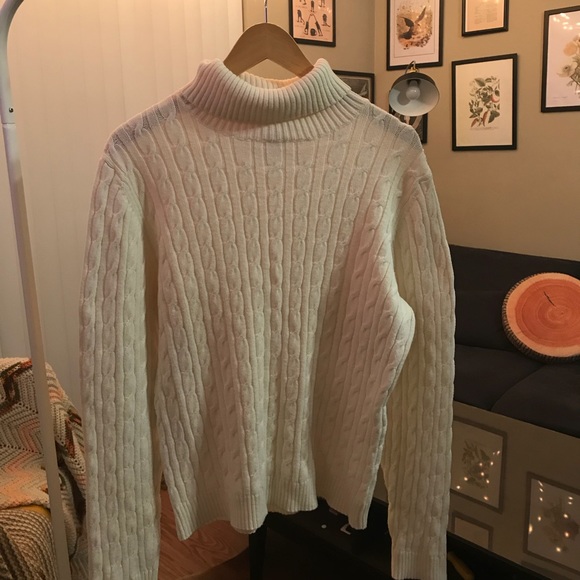 70’s Vintage cable knit sweater! - Picture 2 of 3