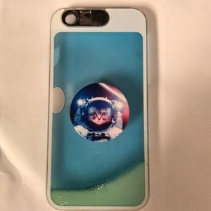 Glow in dark iPhone 6 case with pop socket.