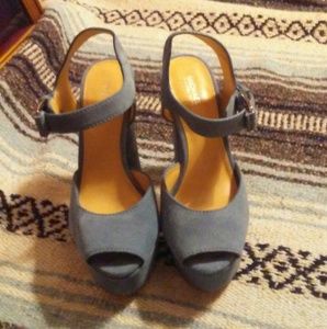 Periwinkle Peep-toe Pumps