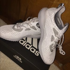 Women's adidas alphabounce shoe