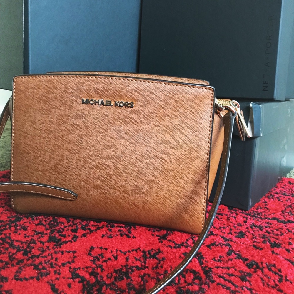 Micheal Kors Selma Medium in Acron w/ dust bag