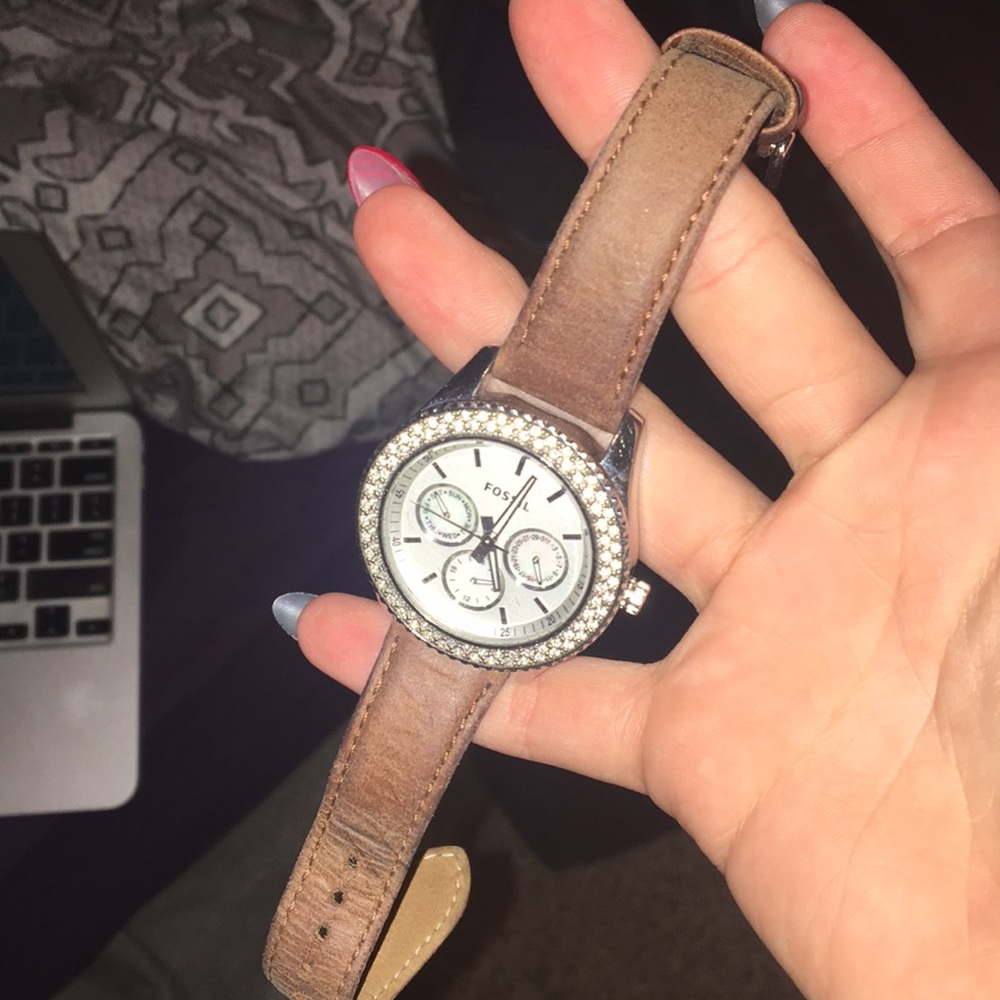 Woman’s Fossil Watch 🖤