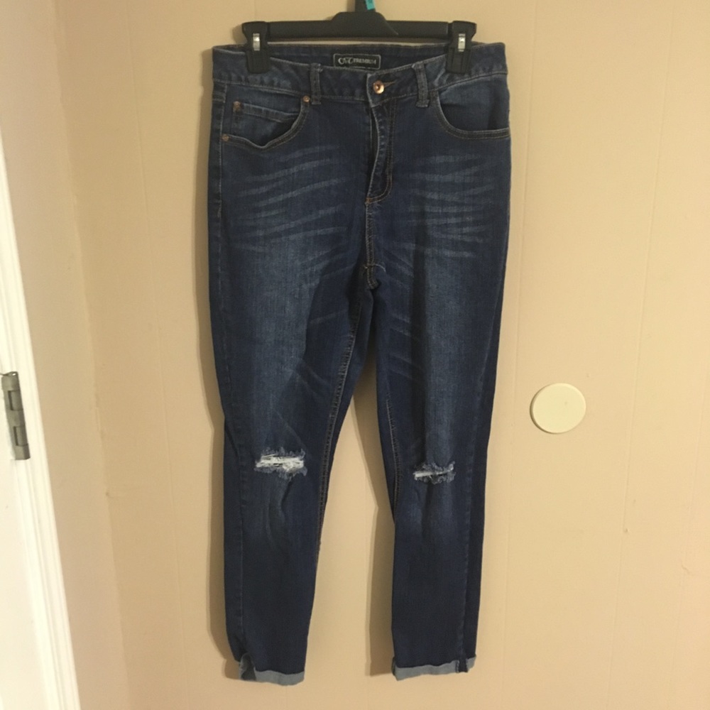 Jeans size 10 cuts on knees