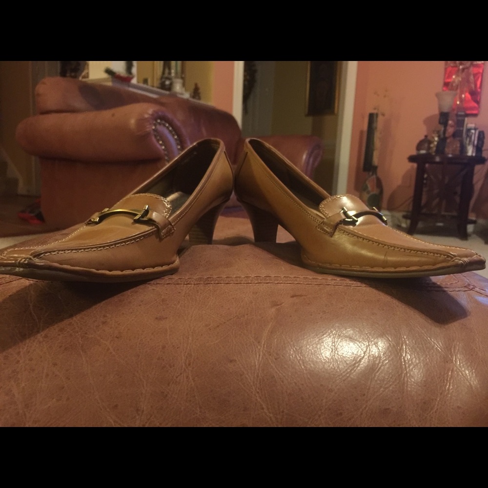 Afrodita tan leather pumps size 9