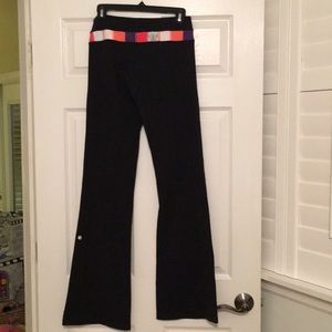 Black w/ patterned Long Lululemon Pants!