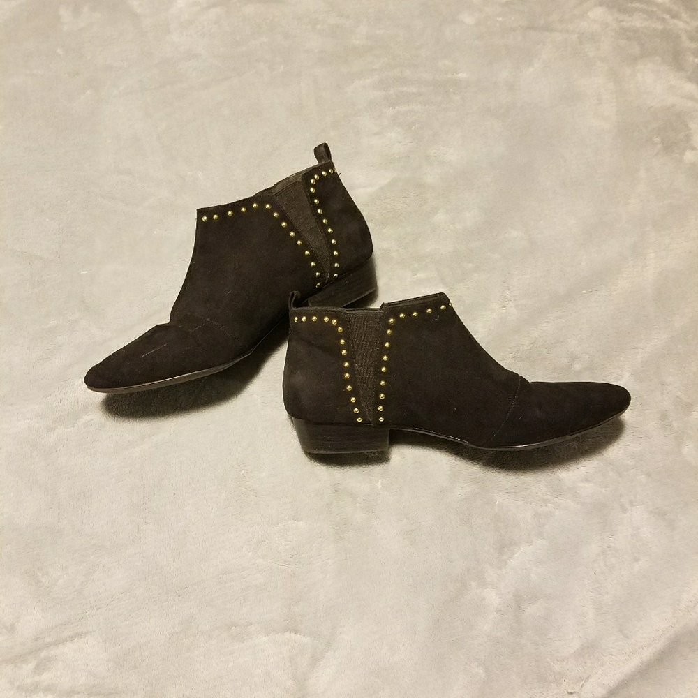 🖤 H&M Black Round Studded Booties🖤